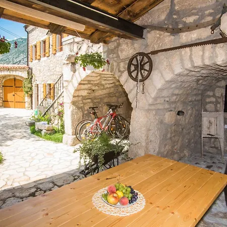 Fuer 5 Personenund 1 Kind In Holiday home Tribalj (Primorsko-Goranska)