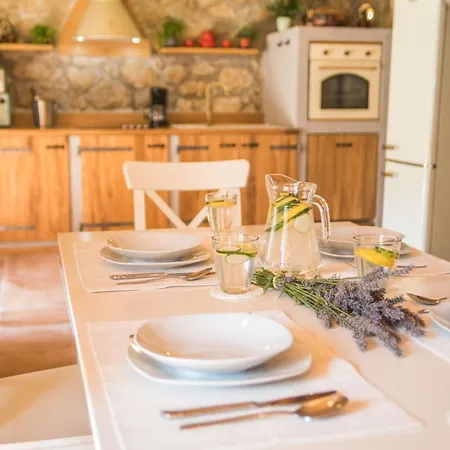 Fuer 5 Personenund 1 Kind In Holiday home